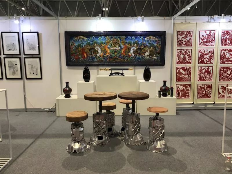 匠心薈萃，藝彩紛呈——記第54屆全國工藝品交易會暨2019“金鳳凰”創(chuàng)新產(chǎn)品設(shè)計(jì)大獎(jiǎng)賽